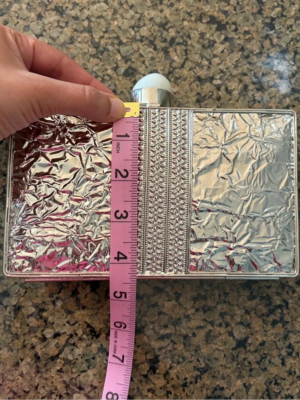 Mother-of-Pearl Agate Accent Decorative Clutch - White
